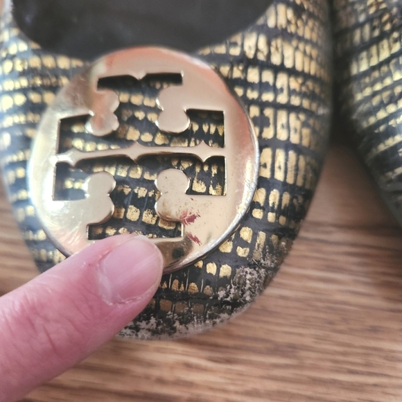 Tory Burch Black and Gold Flats, Size 8/True Size 7.5 - Picture 3 of 11